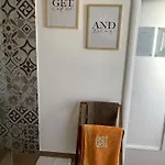 Pensión Wanderlust House 3*