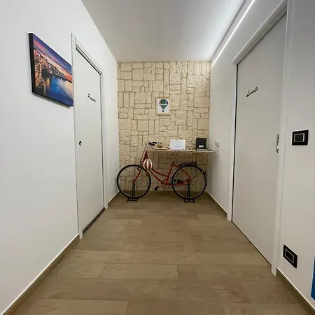 Guest house Wanderlust House