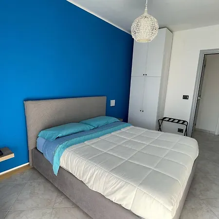 Wanderlust House バーリ